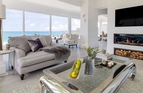 Newquay City Centre Villa | Sands Beach House - Five Bedroom Villa, Sleeps 10
