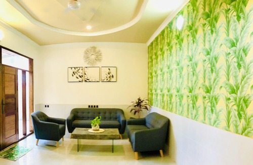 Mathiveri Hotel | Sands Inn