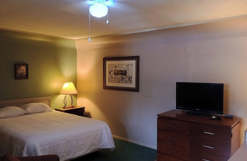 Walsenburg Hotel | Sands Motel