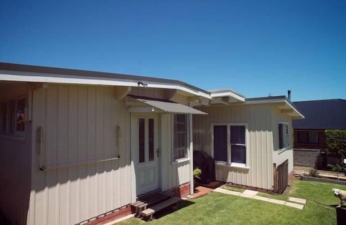 Mollymook Beach House | Sands of Molly Cottage