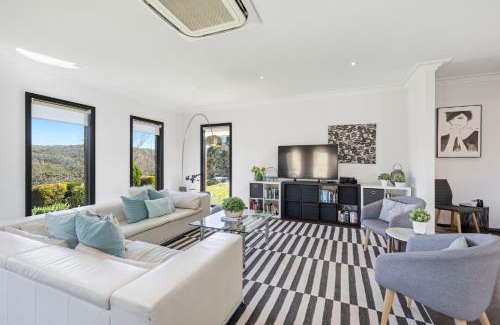 Red Hill House | Sandstone Estate - A Boutique Vineyard Retreat