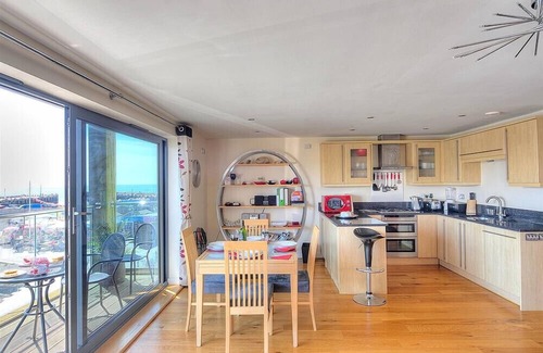 West Bay Cottage | SANDSTONES, family friendly, luxury holiday cottage in West Bay
