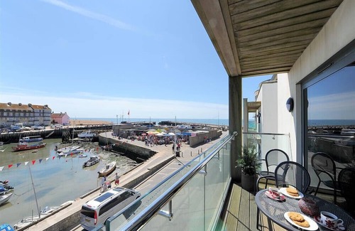 West Bay Cottage | SANDSTONES, family friendly, luxury holiday cottage in West Bay
