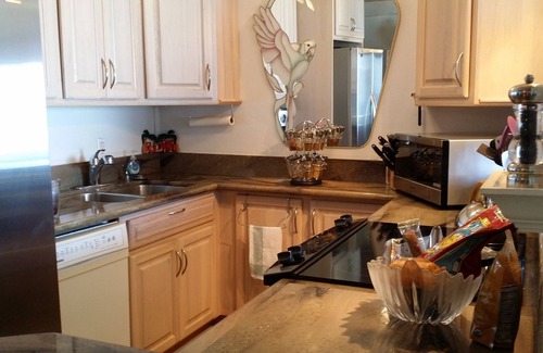Maili Condo | SANDY BEACH, OCEAN FRONT 1BR OASIS. West side Oanhu