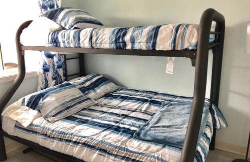Long Beach Apartment | Sandy Beach Suites - Long Beach, WA