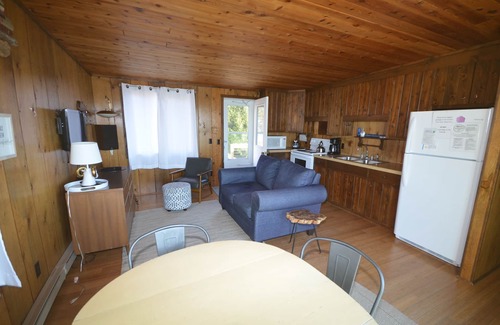 Arcadia House | Sandy Beach! Sunset Cottage on Lake Michigan, Arcadia, firepit. Dog ok.
