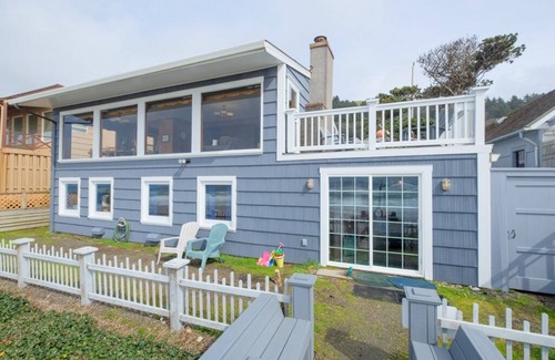 Roads End House | Sandy beach with huge surf views, hot tub, tide pools, private beach steps