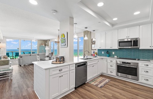 Navarre Beach Condo | Sandy Bottoms – Beautifully Renovated with Spectacular Gulf Views