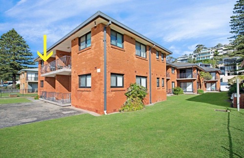 Avoca Beach Apartment | Sandy Cheeks - Sunny Beachfront Location