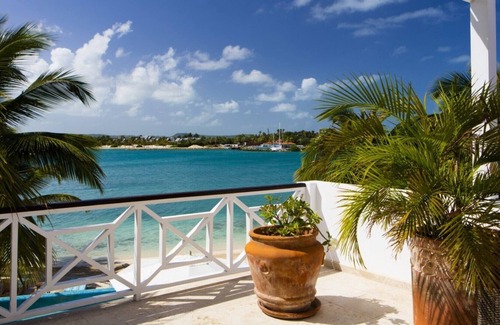 Long Island Villa | Sandy Cove - Beach Front - 4 Bedrooms