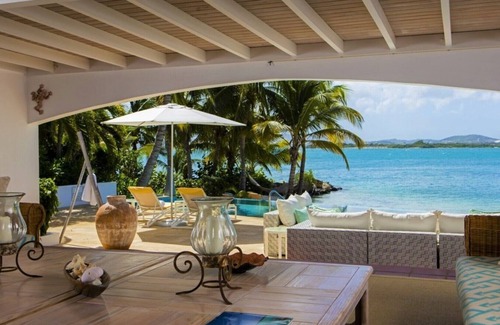 Long Island Villa | Sandy Cove - Beach Front - 4 Bedrooms