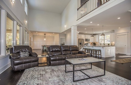 Lake Oconee House | Sandy Cove Lake Front House - Yard, Dock & Natural Sandy Beach on protected cove