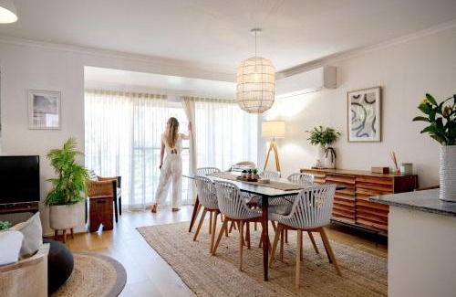 Mollymook Beach Apartment | Sandy Days - Stay 3, Pay 2 - Winter Special!