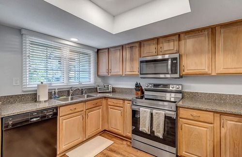 Sawgrass Condo | Sandy Dunes - Cozy 3BR w/beach, pool & sunroom