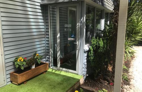New Brighton House | Sandy Feet Lodge