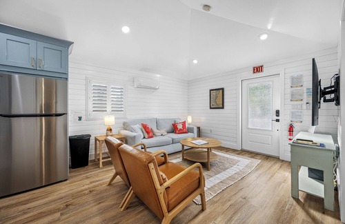 Indian Rocks Beach House | Sandy Feet Retreat - Perfect Walk-to-Beach Cottage!