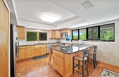 Heron's Landing House | Sandy Feet Retreat: Cozy, Coastal Retreat. Pets OK
