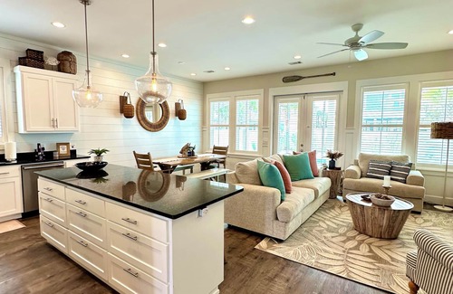 Silver Sands Beach House | Sandy Feet Retreat~Vacation home w/heated pool~Sleeps 12~Steps to beach access!