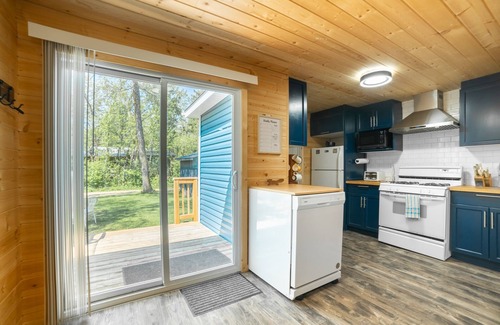 Sandy Hook Cottage | 🏝 Sandy Hooked 2Bed1Bath Remodelled Pine Cottage