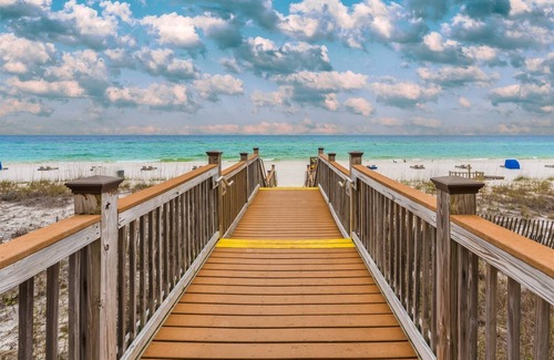Ono Island Condo | Sandy Key 334 third floor -Beachfront view -NO HASSLE CHECK OUT