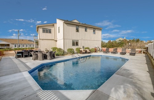 Sandbridge House | Sandy Pants | 300 ft from the beach | Private Pool, Dog Friendly