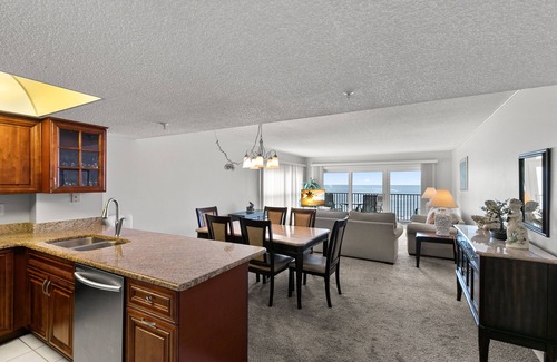 Madeira Beach Condo | Sandy Shores 401 Gulf Front Corner Condo