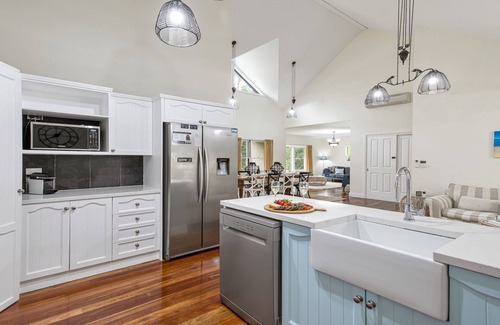 Callala Bay House | Sandy Shores – charming home by the bay