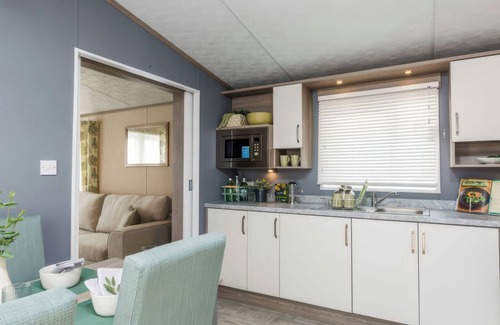 Hayling Island Cottage | SANDY SHORES - HAYLING ISLAND in Hayling Island Holiday Park