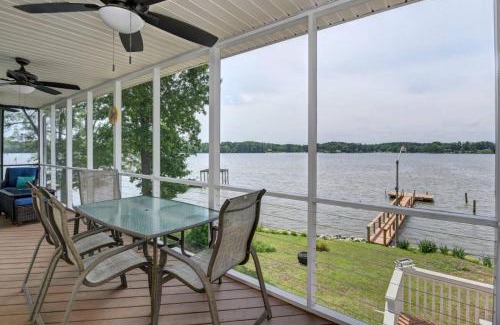 Newberry Shores House | Sandy Sunset Point 2 Kayaks
