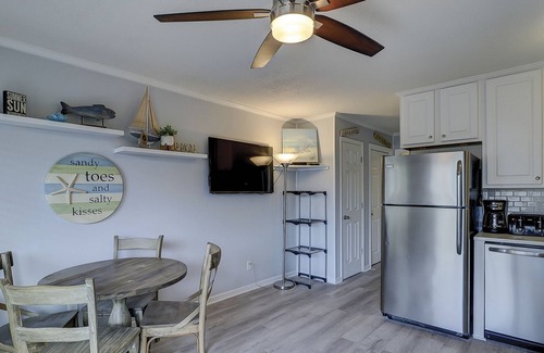 Hilton Head Island Condo | Sandy Toes and Salty Kisses! Steps to the Beach. Short walk to Coligny Plaza