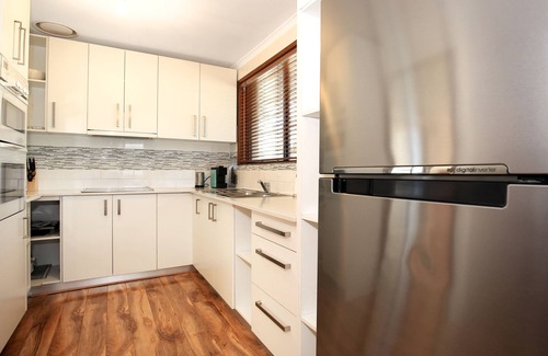 Callala Beach House | SANDY TOES JERVIS BAY - Pet Friendly - 2 Minutes WALK TO THE BEACH