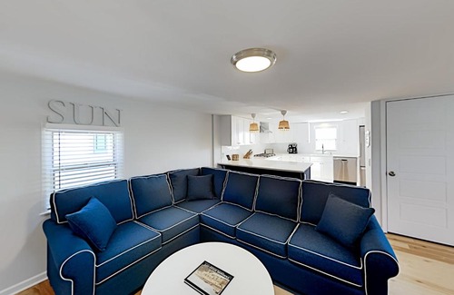 Montego Bay House | Sandyhill Sun