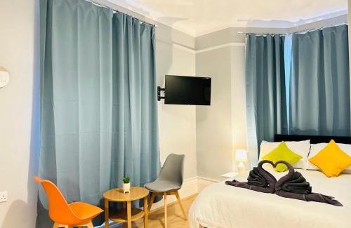 Clacton-on-Sea House | Sandys Holidays Home