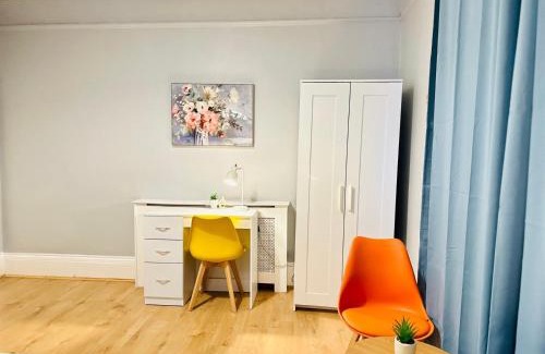 Clacton-on-Sea House | Sandys Holidays Home