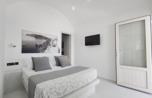 Perissa Apartment | Sandys Paradise Rooms