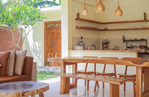 Mendoyo Villa | Sandz House