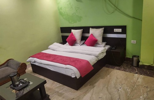 Mayapur Hotel | Sangam Heritage