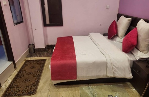 Mayapur Hotel | Sangam Heritage