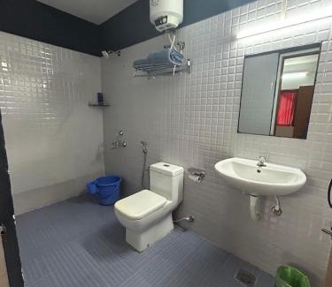Vadanemelli Hotel | Sangam Inn & Banquets