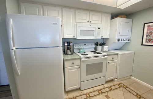 Punta Rassa Condo | Sanibel Harbour Resort Harbour Tower 614: Private beachfront condo with pool and gorgeous sunsets.