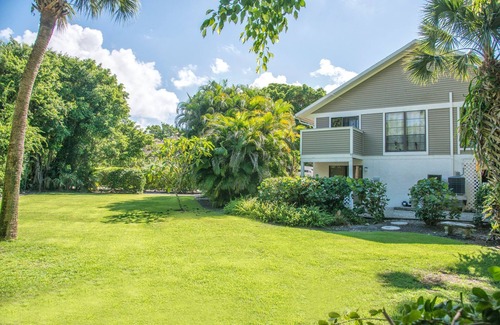 Shell Harbor House | "Sanibel Oasis", Private Home with heated pool on a canal