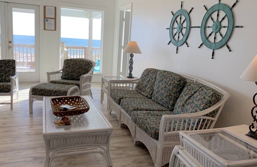 Fort Morgan House | Sanibel On The Beach, Direct Beachfront Home, 2000 sq ft 4/4