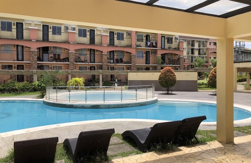 Pasig Condo | Sanitized, quite with 50mbps net, 42 inch tv & Netflix