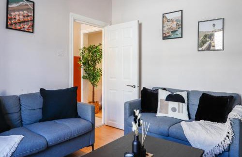 Splott House | Sanjo Suite by Koya Homes-2-Bed Home-Free Parking