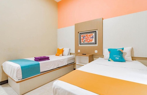 West Cirebon Hotel | Sans Hotel Budaya Cirebon