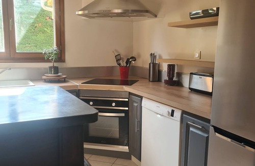 Saint-Gervais-sur-Roubion House | Sant Gervais Sur Roubion: House/Villa - Sant gervais sur roubion