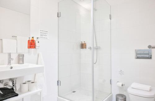 Centro / Baixa Apartment | Santa Catarina - Pool & Fitness, by Oporto Collection - Adults Only