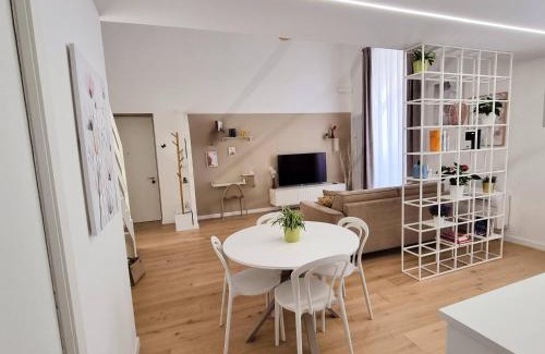 Roman Quarter Apartment | Santa Chiara Home Torino