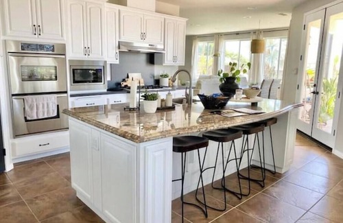 Santa Clarita House | Santa Clarita Tropical Paradise, Six Flags Magic Mountain, LA, Beaches Drivable