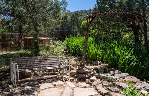 Canoncito House | Santa Fe Getaway